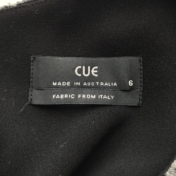 CUE sheath dress - Picture 2 of 6